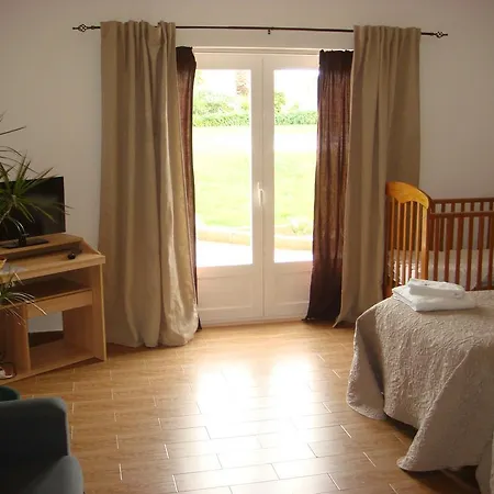 Homestay Casa De Flor Do Jardim *