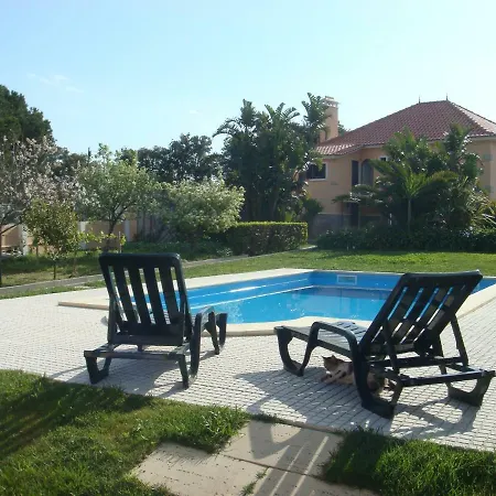 Casa De Flor Do Jardim Homestay *